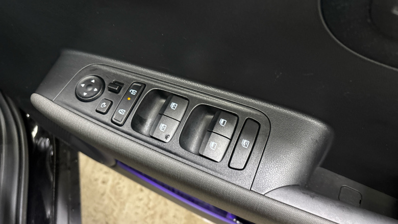 Hyundai INSTER 85kW 02 49kWh 5dr Auto Electric Hatchback